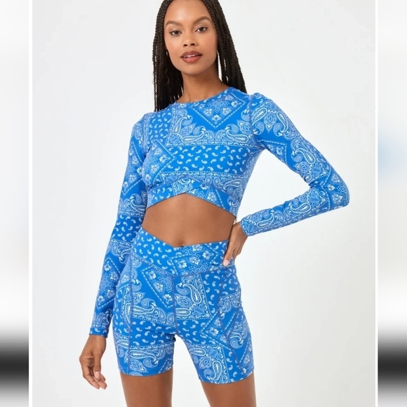 L*Space The Aim High Crop Top & Printed Carter Bike Shorts•Size XL - Picture 2 of 12